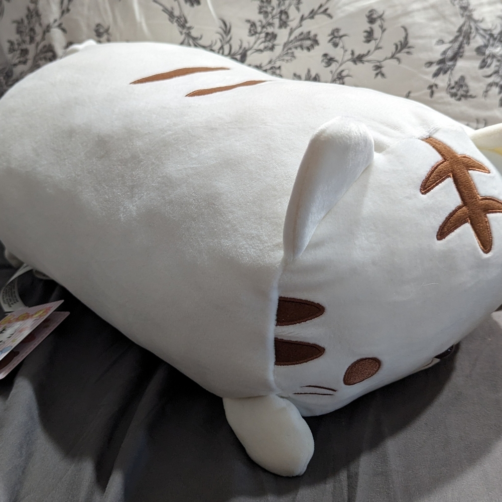 Cat plush - Picture 2 of 3